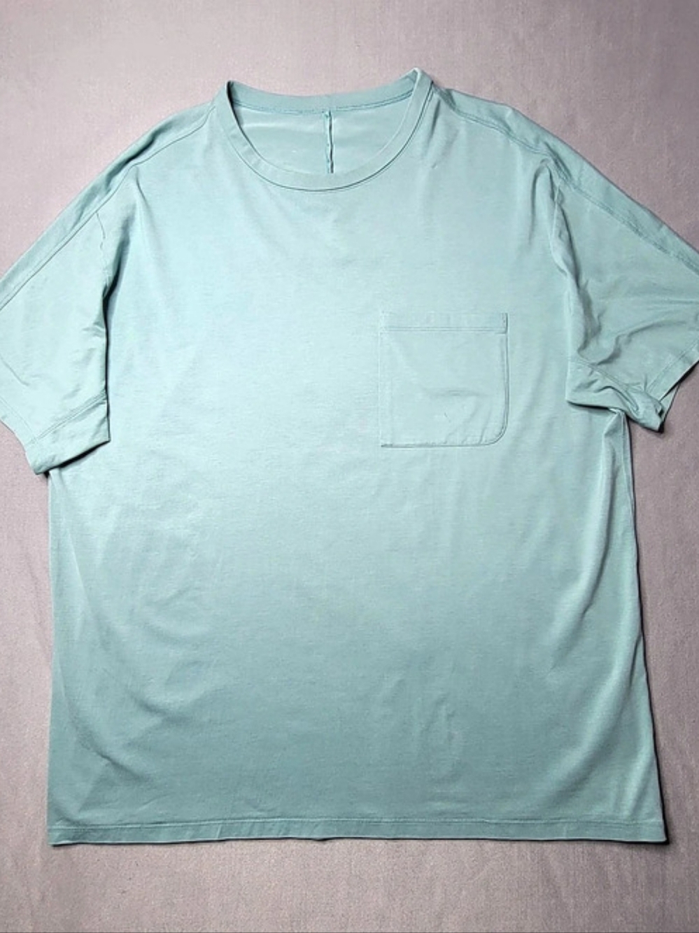 Lululemon Men's Short Sleeve T- T-Shirt The Fundamental Pocket t Green Large